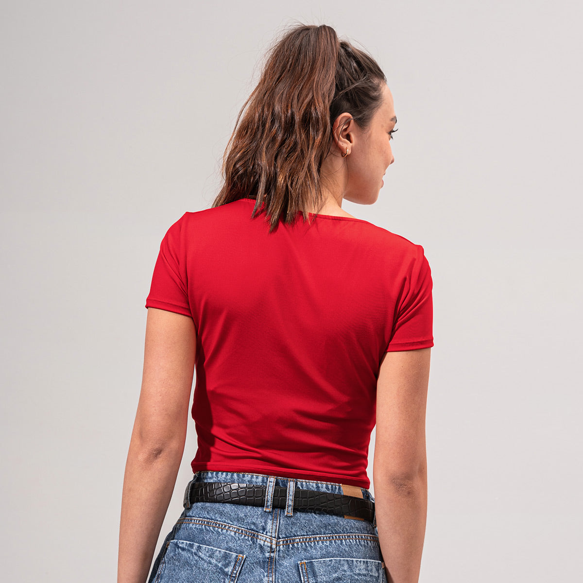 BLUSA AJUSTADA CORTA MANGA CORTA NACA