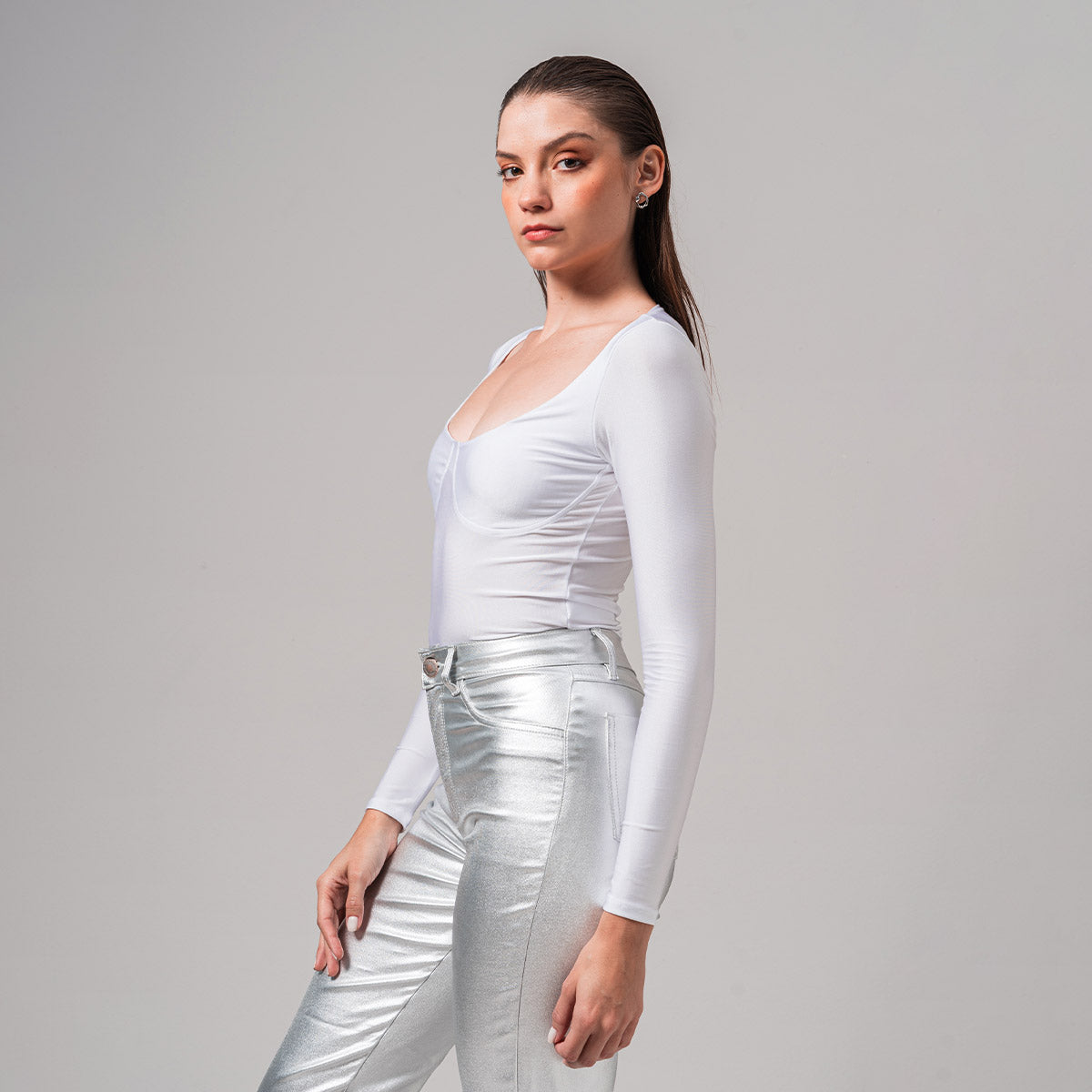 BLUSA AJUSTADA CORTA MANGA LARGA MANCHA