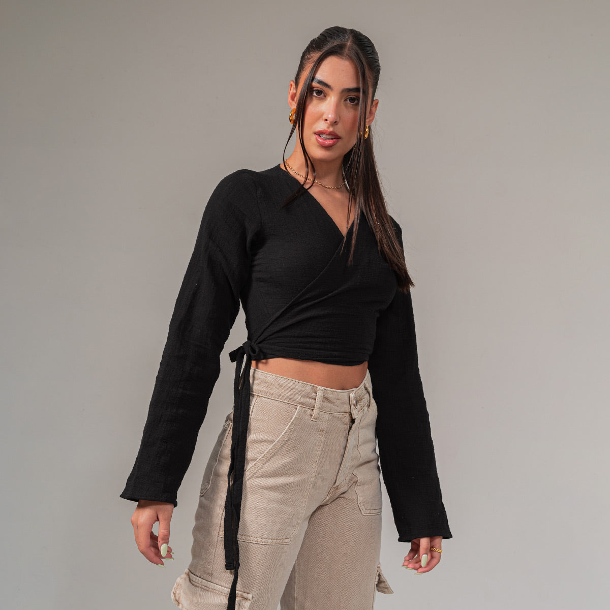 BLUSA SEMI AMPLIA MANGA LARGA MOJATE