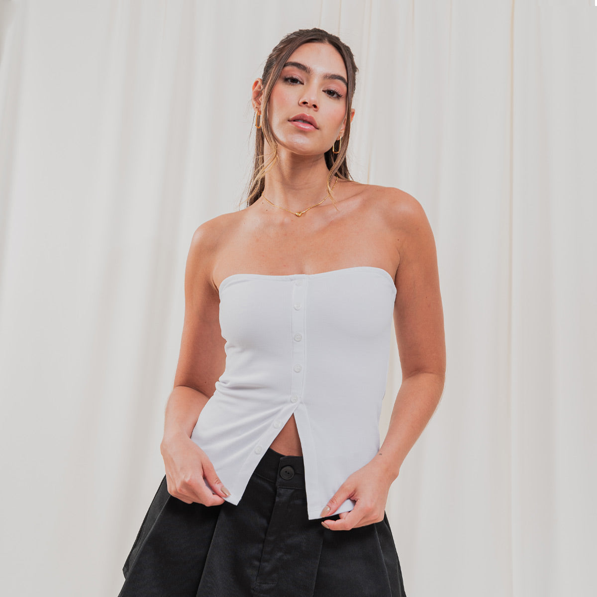 BLUSA AJUSTADA CORTA STRAPLESS SABRO