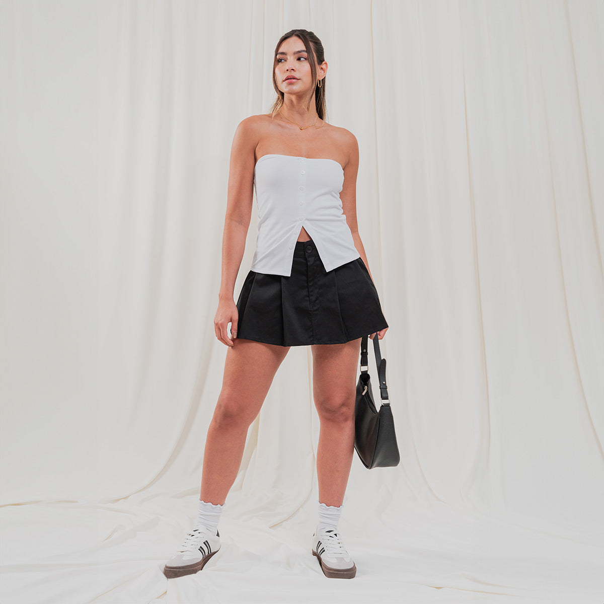 BLUSA AJUSTADA CORTA STRAPLESS SABRO