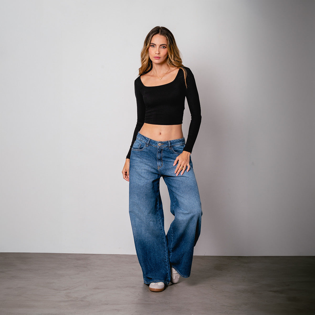 BLUSA AJUSTADA CORTA MANGA LARGA OSSA