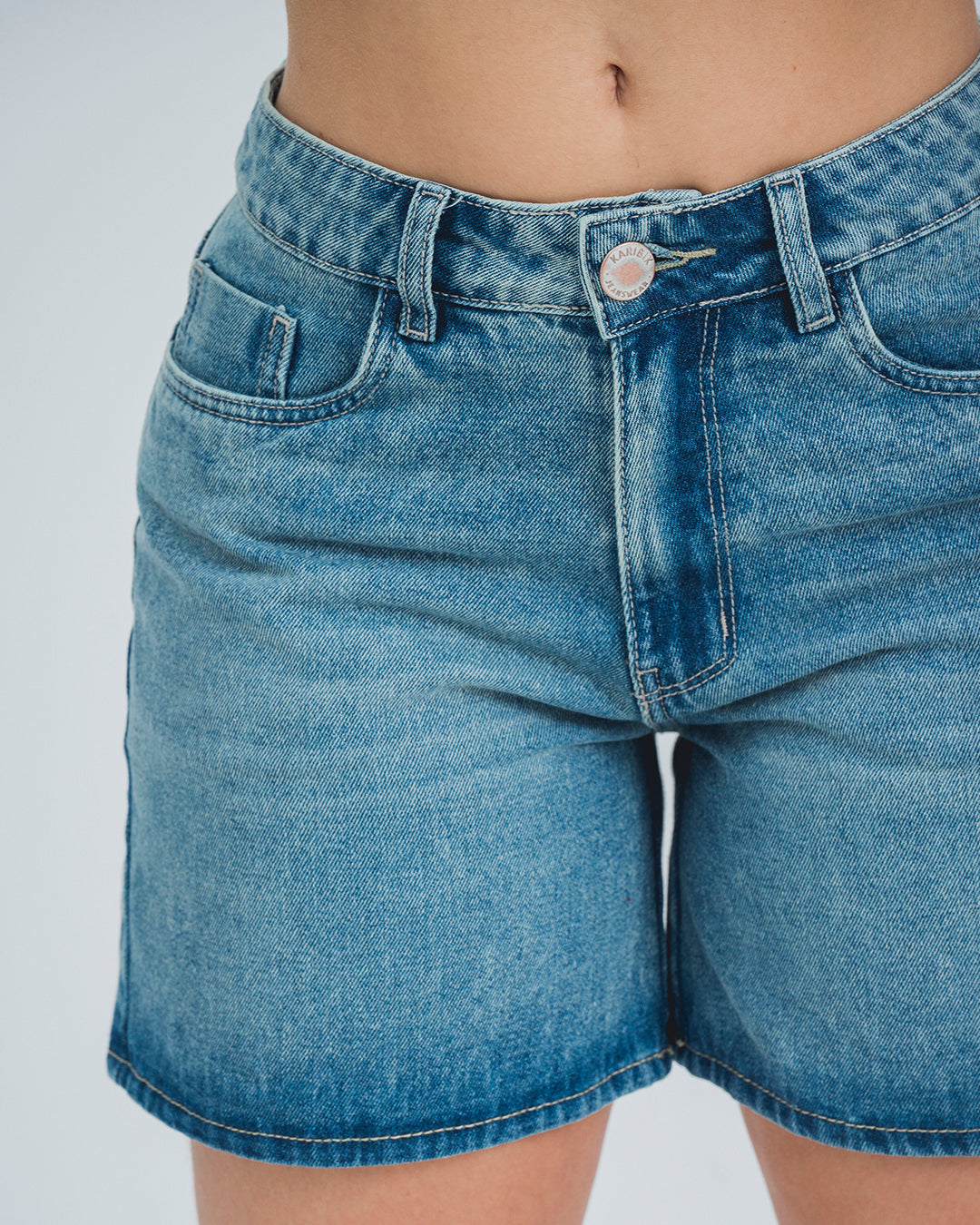 BERMUDA TALLE MEDIO CORTI