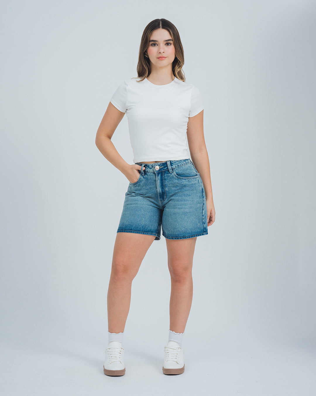 BERMUDA TALLE MEDIO CORTI