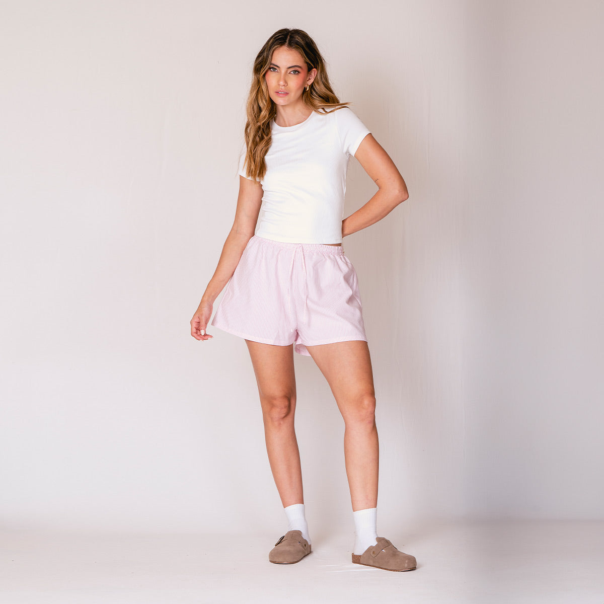 SHORT AMPLIO TALLE MEDIO UBO
