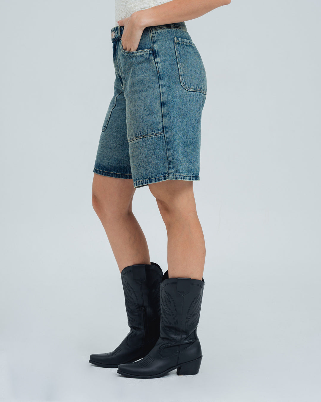 BERMUDA TALLE MEDIO ASARI