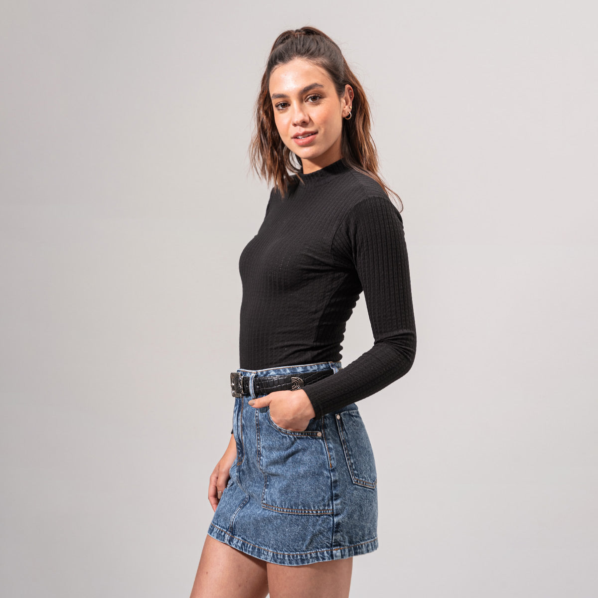 BLUSA AJUSTADA CORTA MANGA LARGA REPE