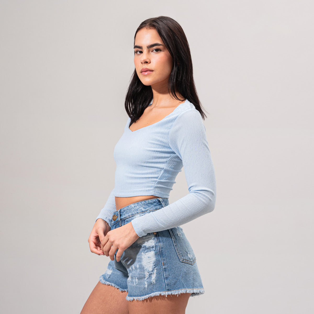 BLUSA AJUSTADA CORTA MANGA LARGA PANAMEÑ