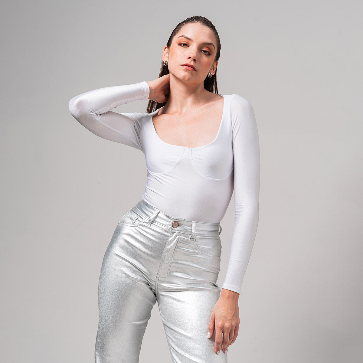 BLUSA AJUSTADA CORTA MANGA LARGA MANCHA