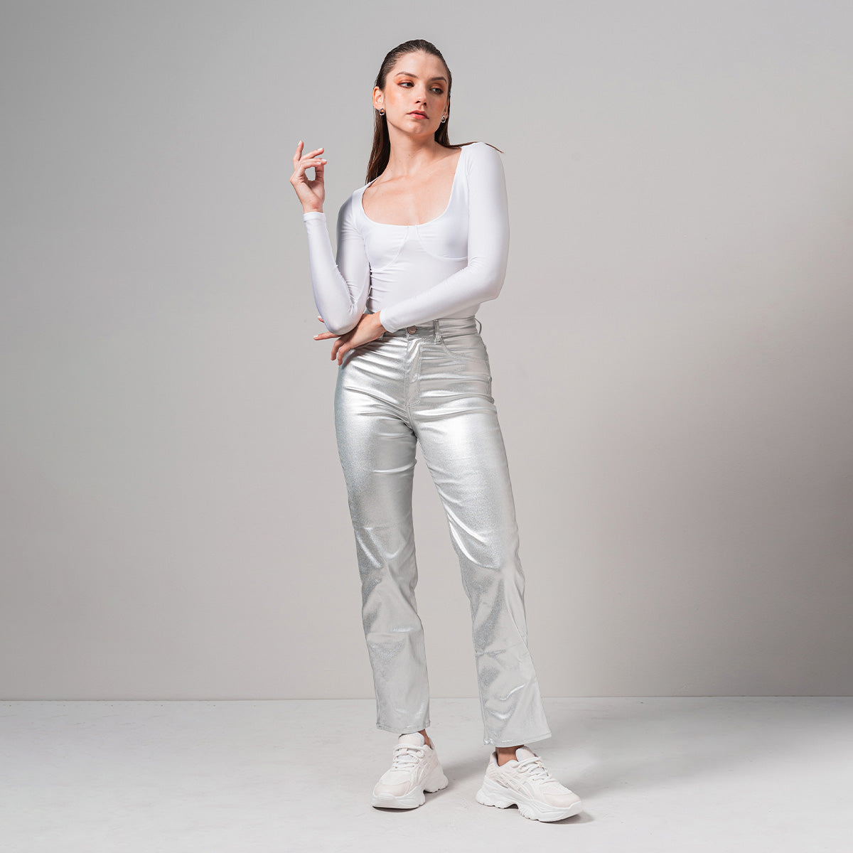 BLUSA AJUSTADA CORTA MANGA LARGA MANCHA