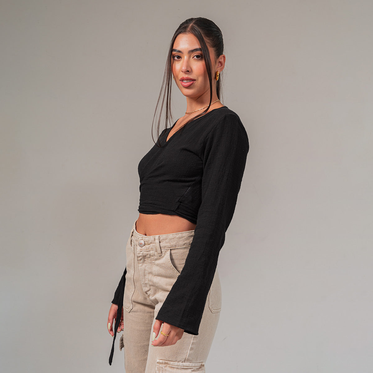 BLUSA SEMI AMPLIA MANGA LARGA MOJATE