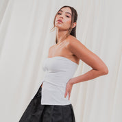 BLUSA AJUSTADA CORTA STRAPLESS SABRO