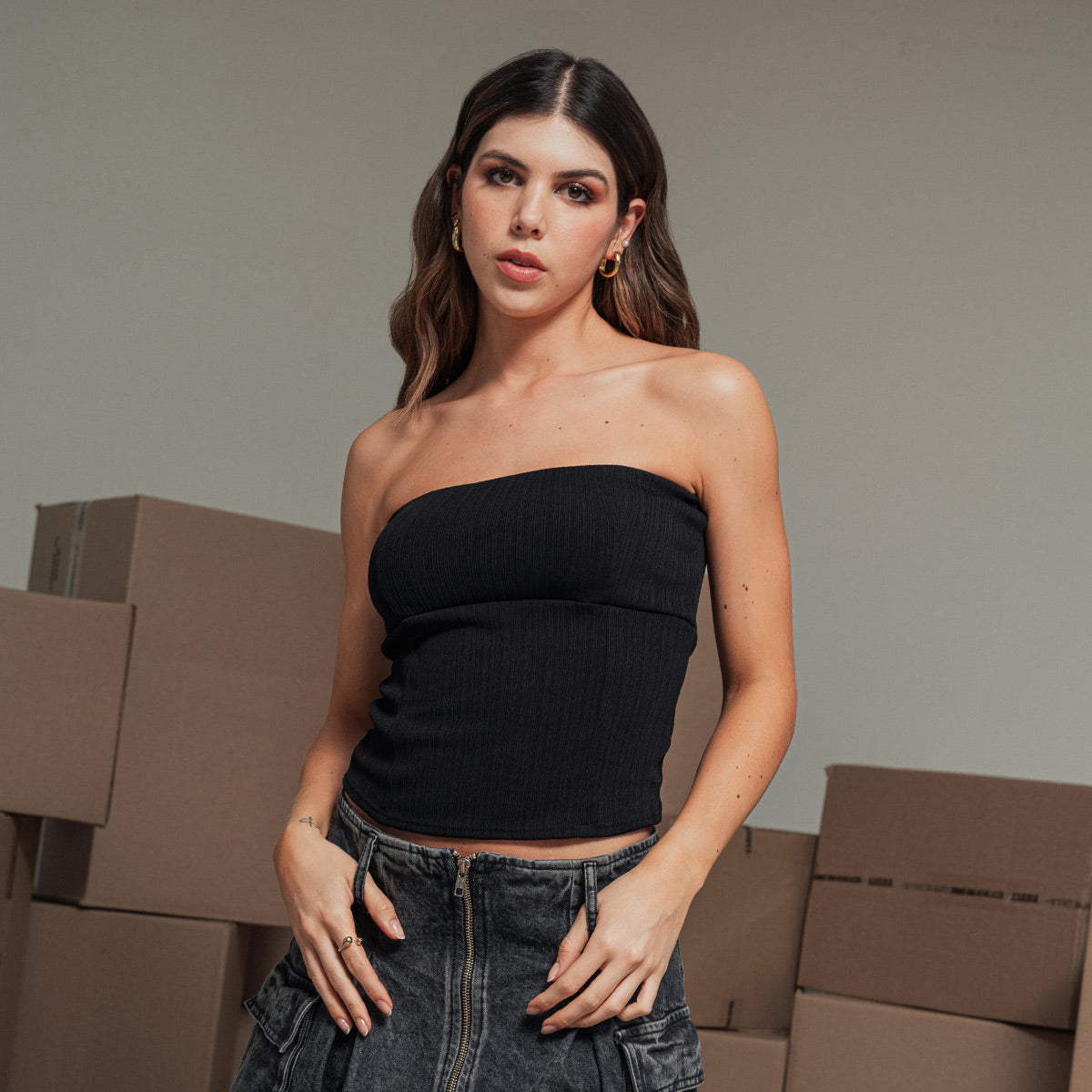 BLUSA AJUSTADA CORTA STRAPLESS COSSA