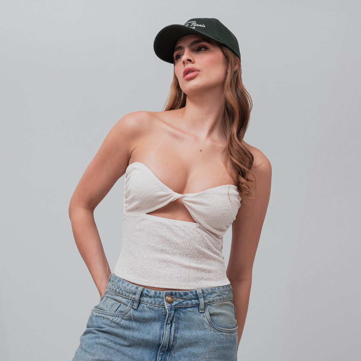 BLUSA AJUSTADA CORTA STRAPLESS DASY