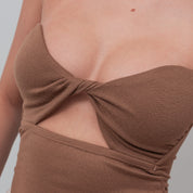 BLUSA AJUSTADA CORTA STRAPLESS GUEL