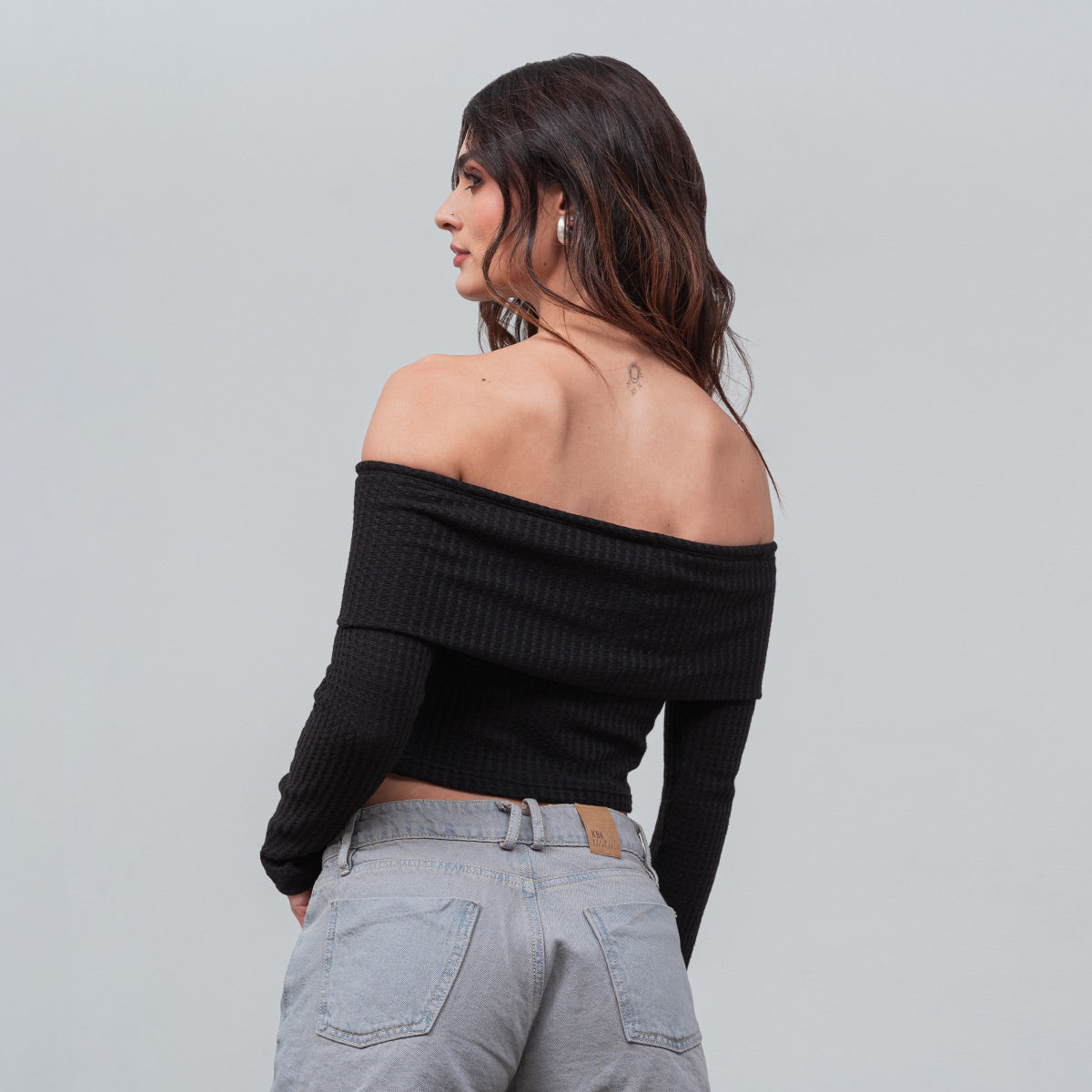 BLUSA SEMI AJUSTADA SHOULDERLESS SALW