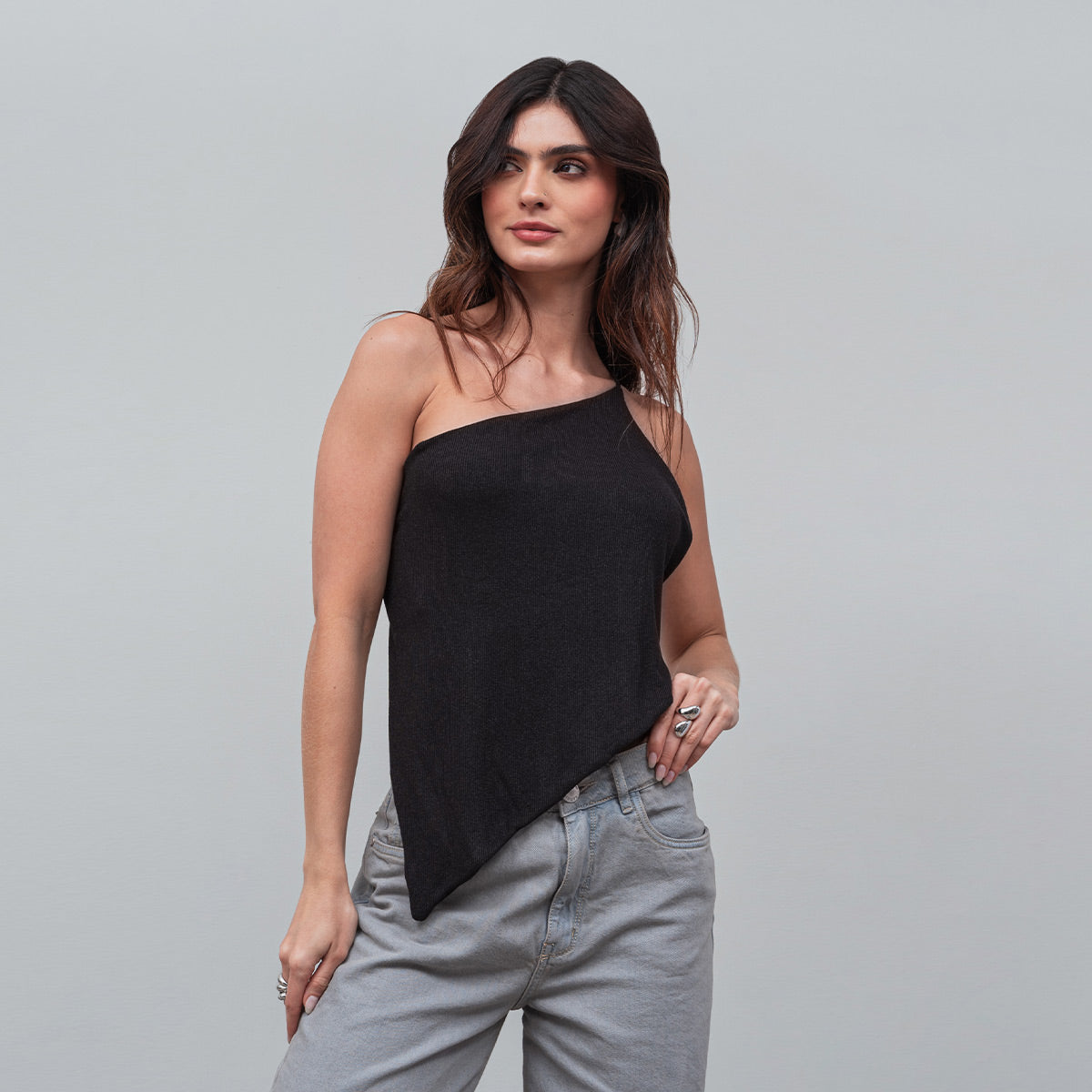 BLUSA AJUSTADA CORTA PAÑITO