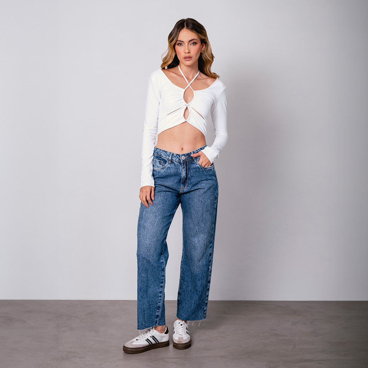 BLUSA AJUSTADA CORTA MANGA LARGA SERMI