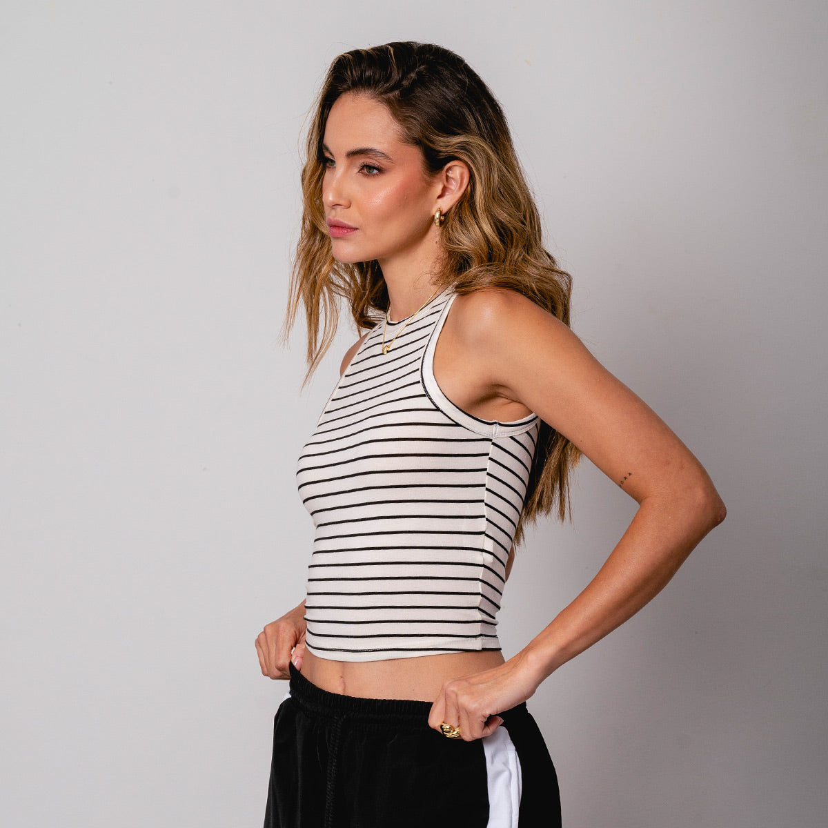 BLUSA AJUSTADA CORTA MANGA SISA WIBES