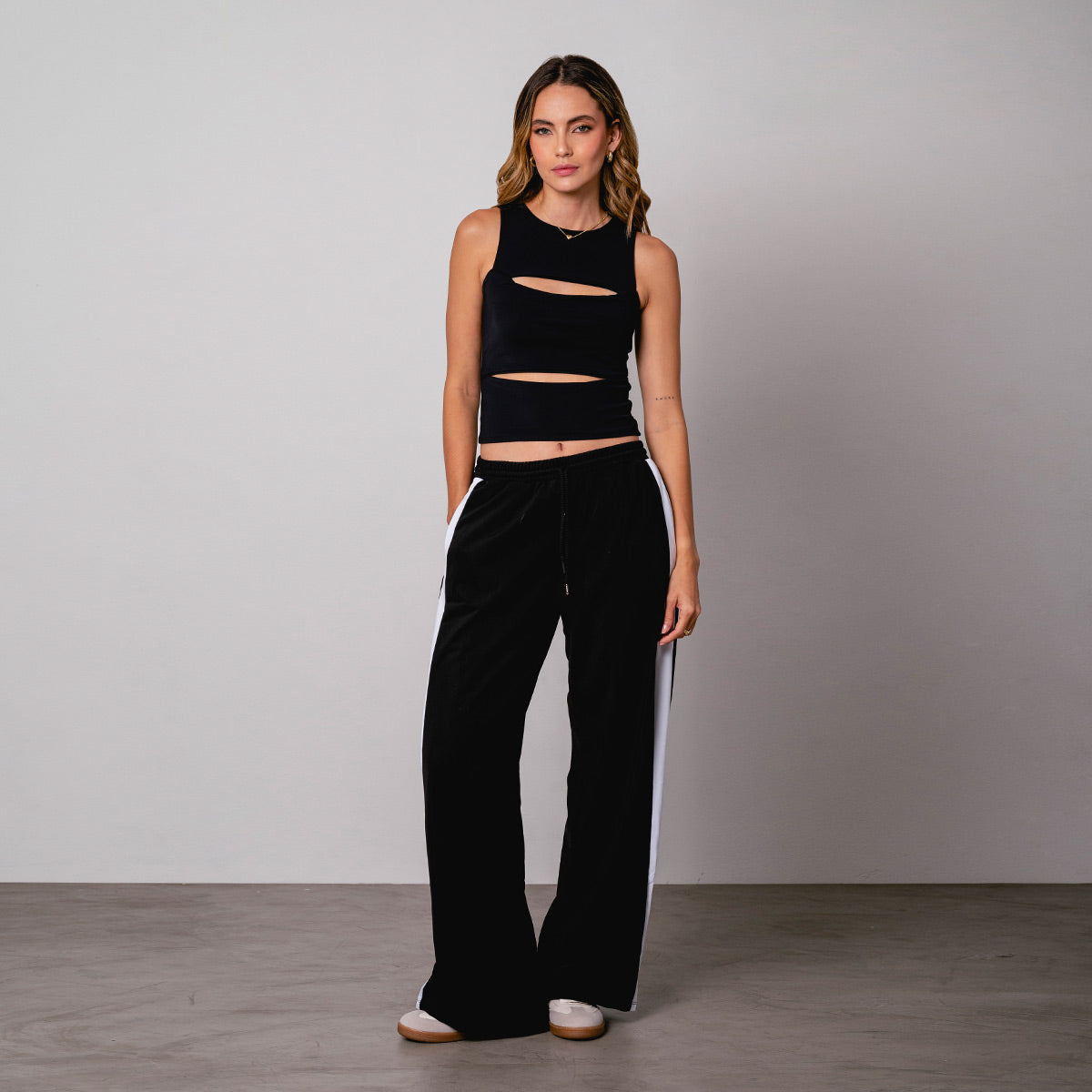 BLUSA AJUSTADA CORTA MANGA SISA LORS