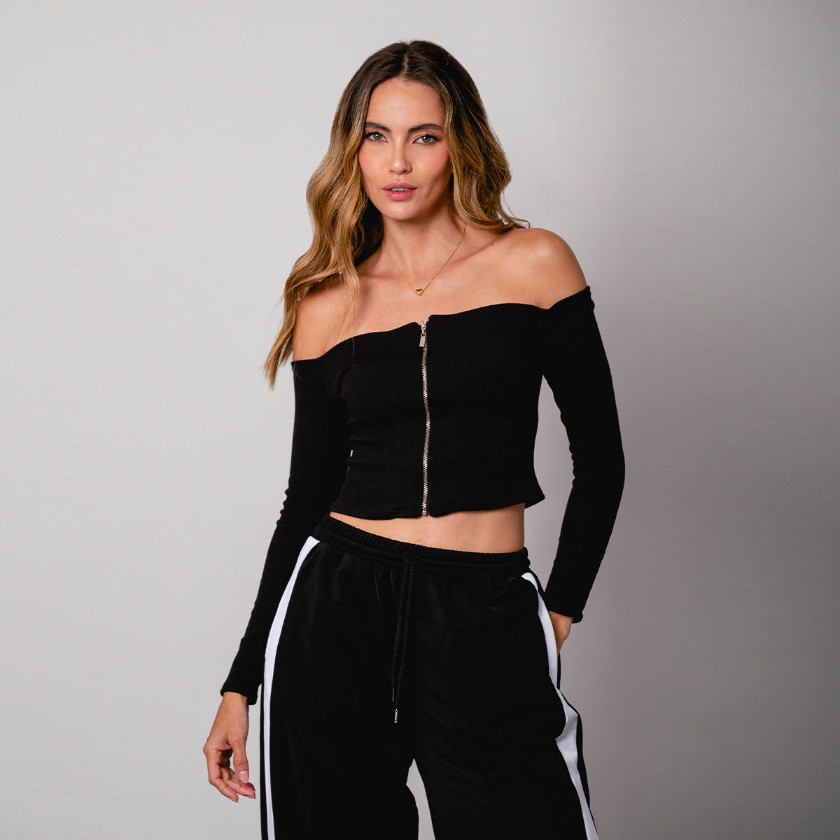 BLUSA AJUSTADA CORTA MANGA LARGA CAMPIX