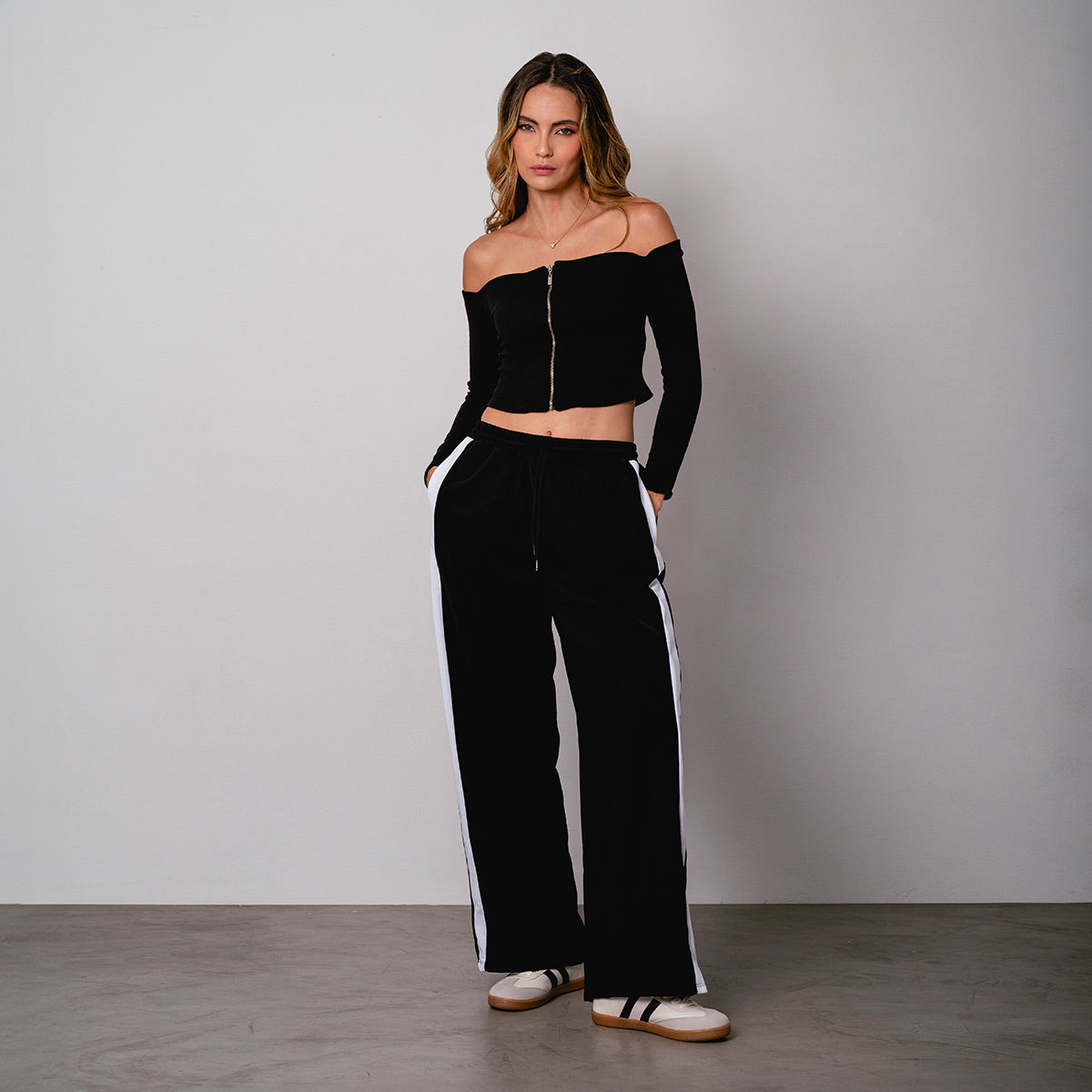 BLUSA AJUSTADA CORTA MANGA LARGA CAMPIX