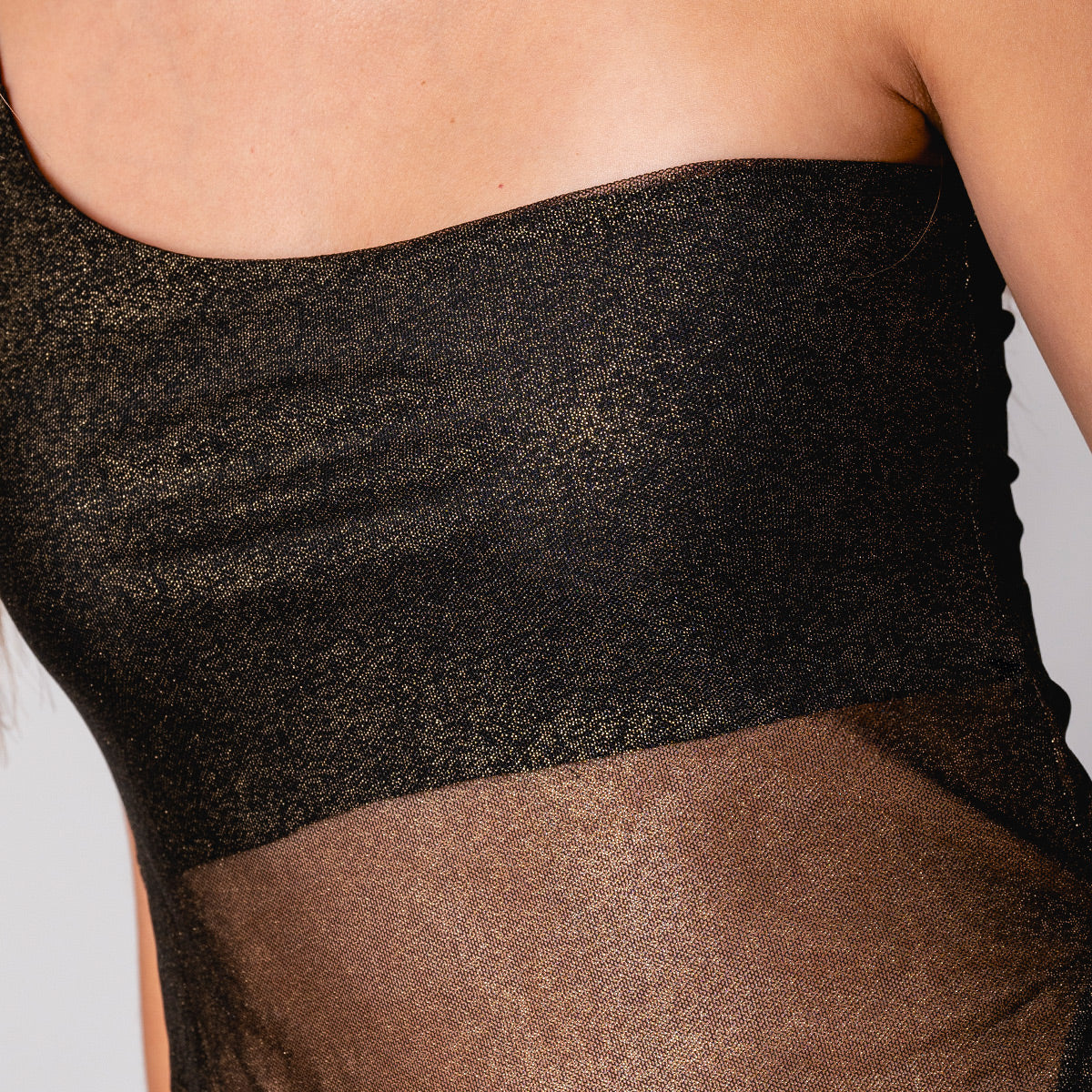 BLUSA SEMI AJUSTADA TIRAS BRILLET