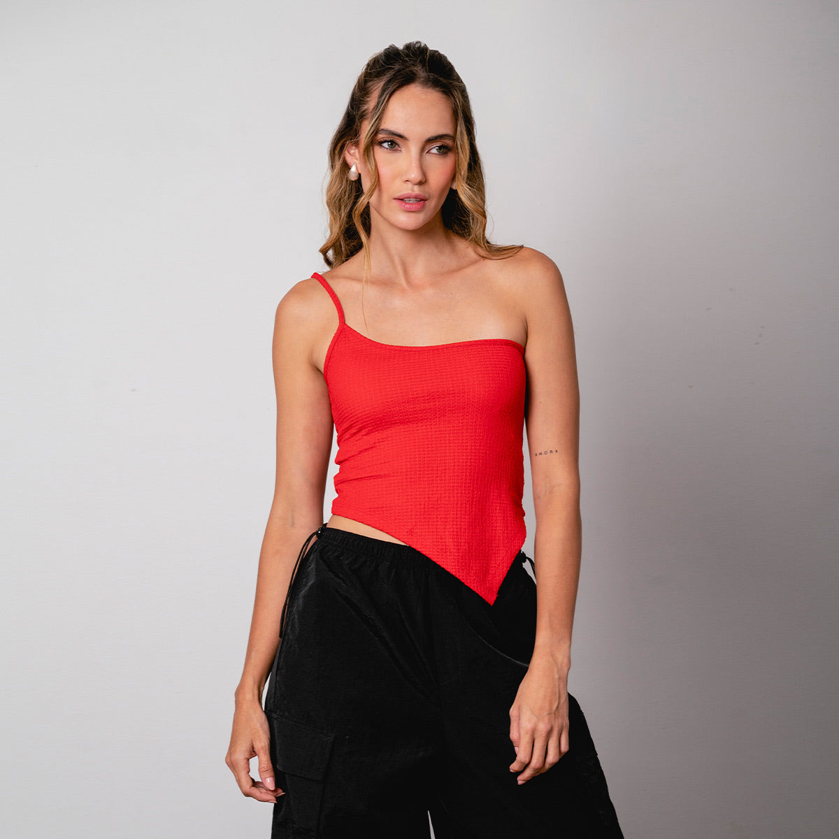 BLUSA SEMI AJUSTADA TIRAS JURU