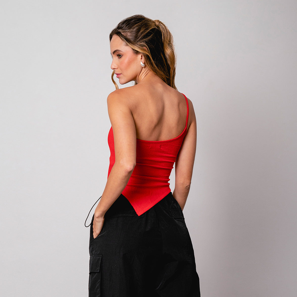 BLUSA SEMI AJUSTADA TIRAS JURU