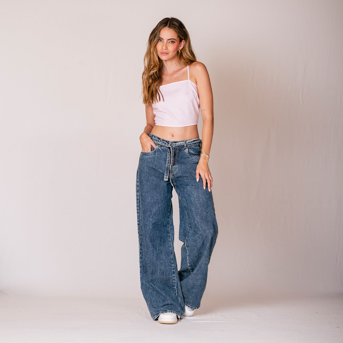 BLUSA AJUSTADA CORTA TIRAS COYU