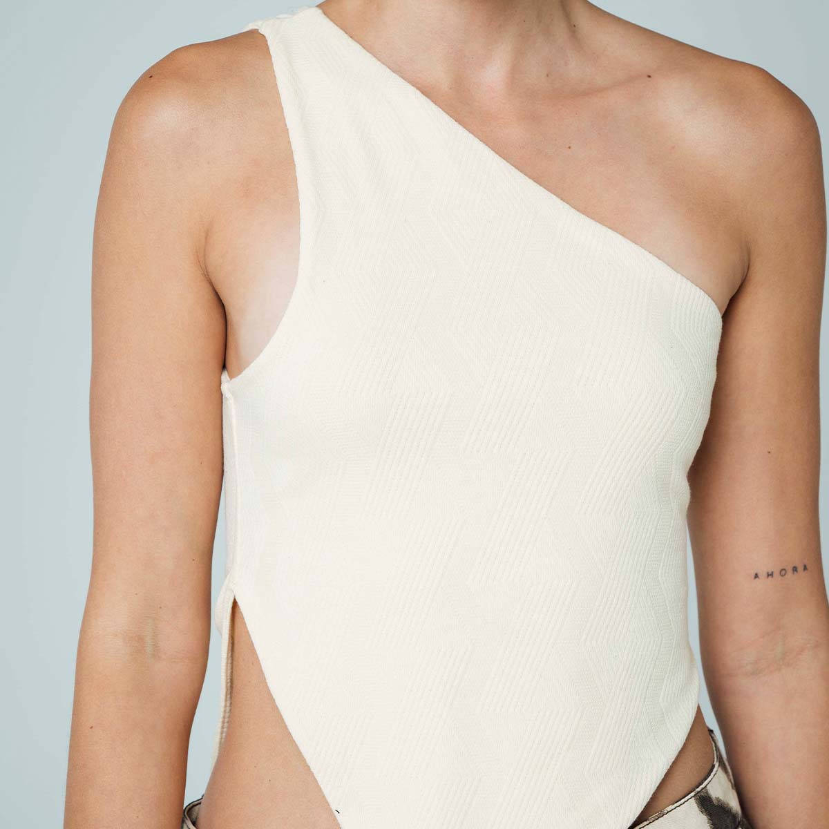 BLUSA AJUSTADA LARGA MANGA SISA NASGA