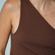 BLUSA SEMI AJUSTADA LARGO MEDIO OFF SHOU