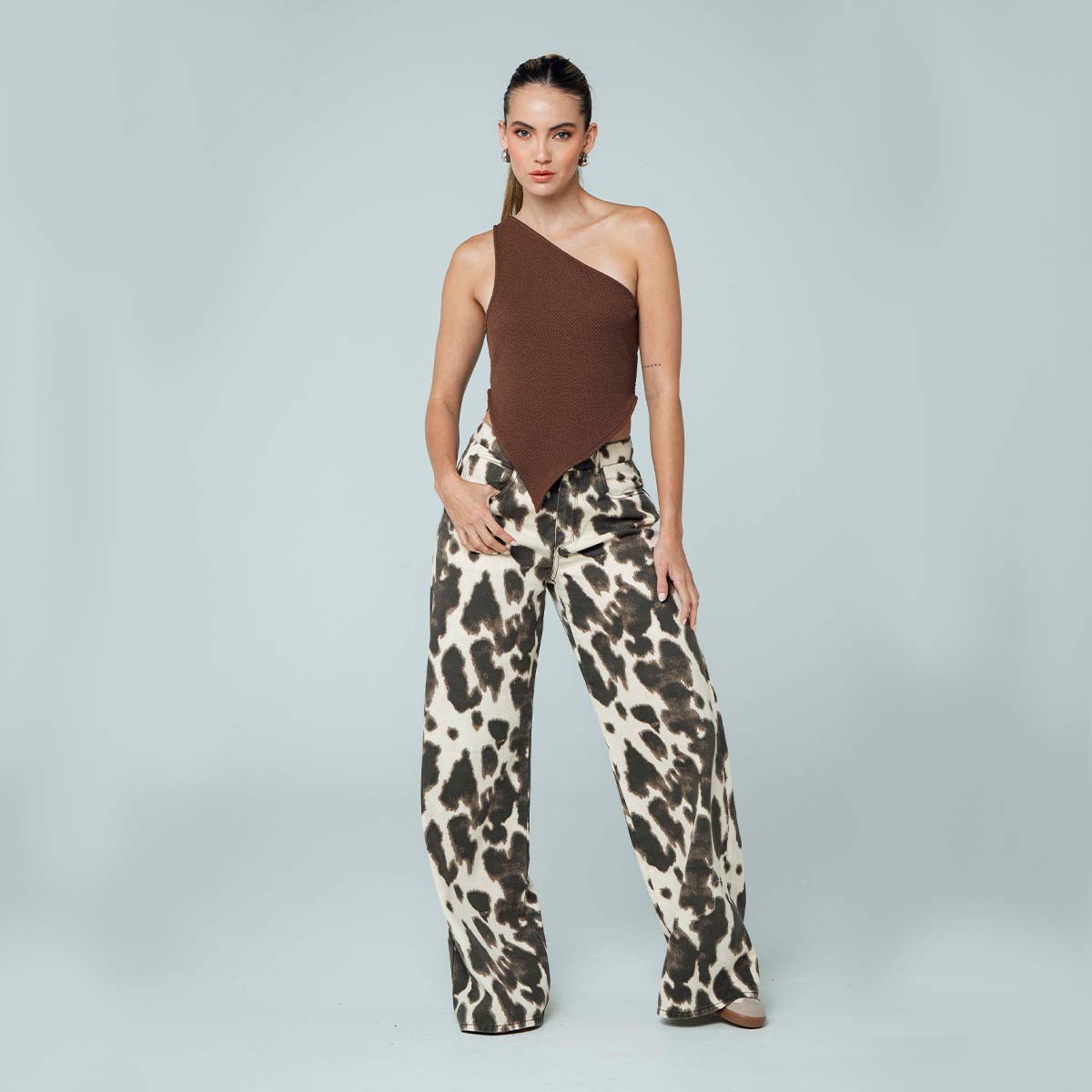 BLUSA SEMI AJUSTADA LARGO MEDIO OFF SHOU