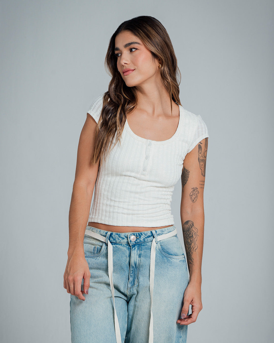 BLUSA SEMI AJUSTADA LARGO MEDIO MANGA CO