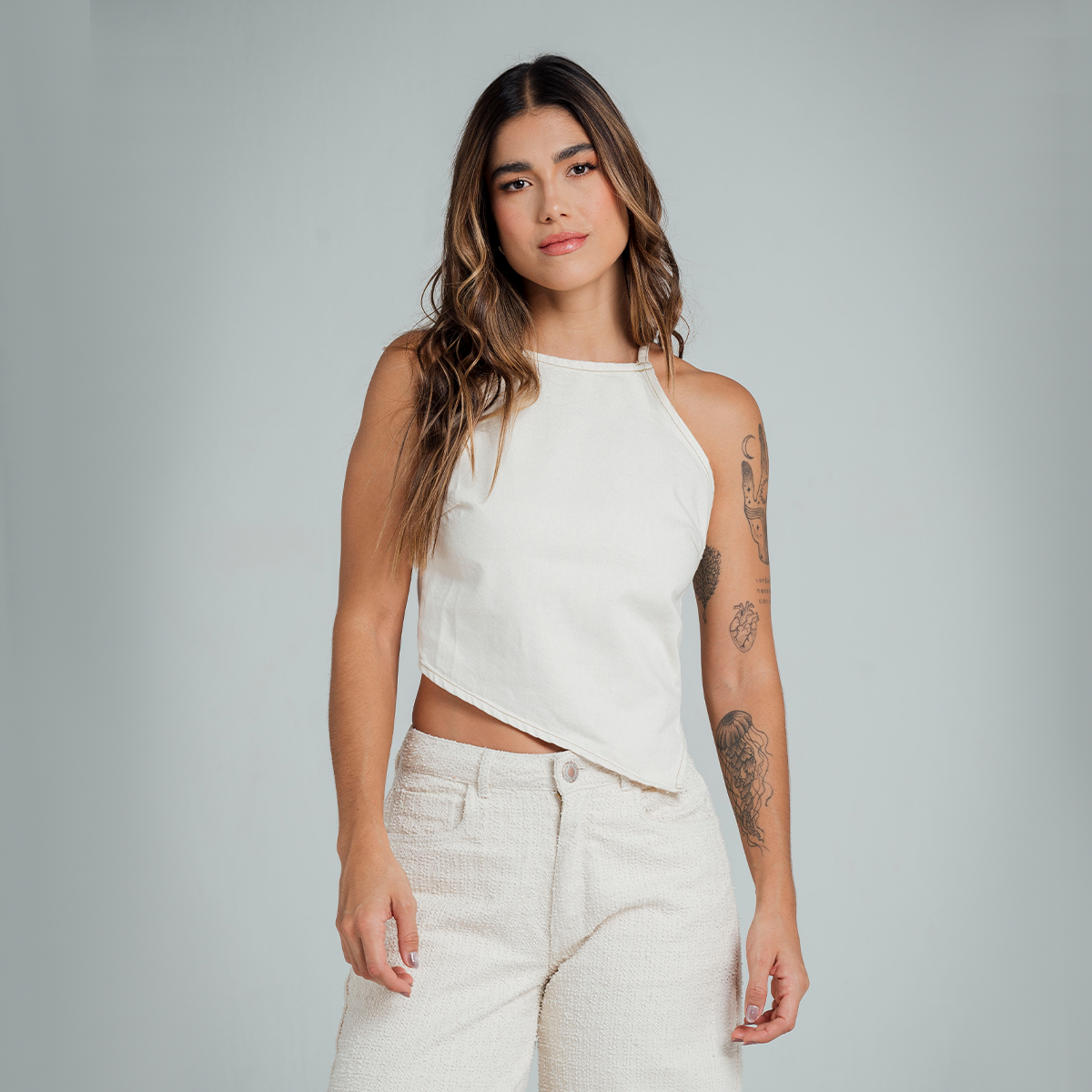 BLUSA SEMI AJUSTADA TIRAS ALMOND