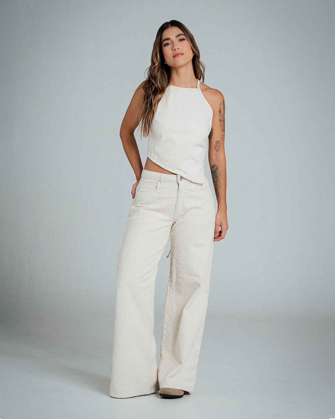 BLUSA SEMI AJUSTADA TIRAS ALMOND