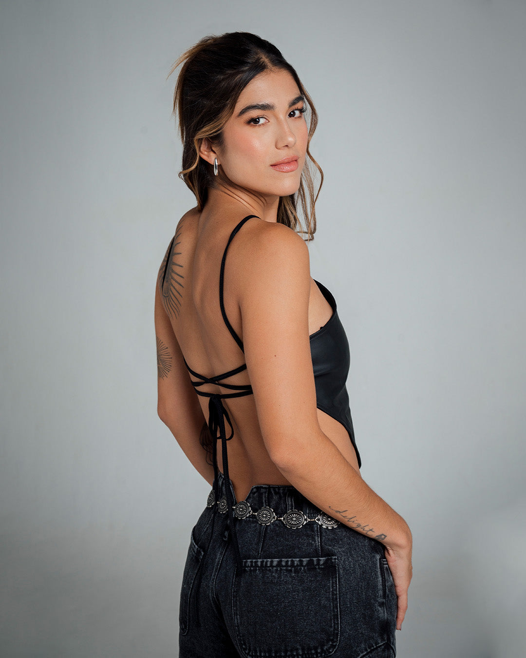 BLUSA SEMI AJUSTADA TIRAS LAPLEN