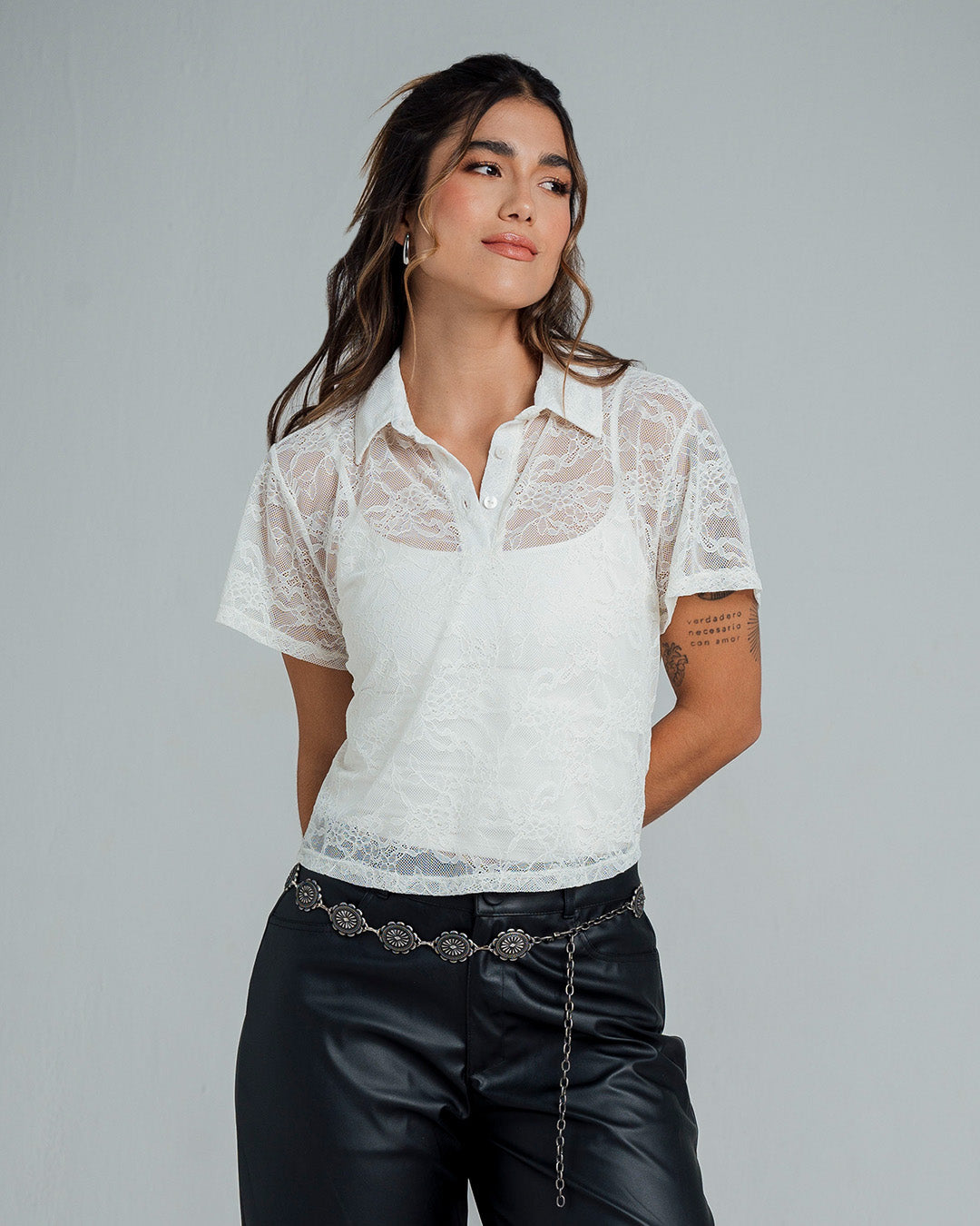 BLUSA SEMI AMPLIA MANGA CORTA TECRE