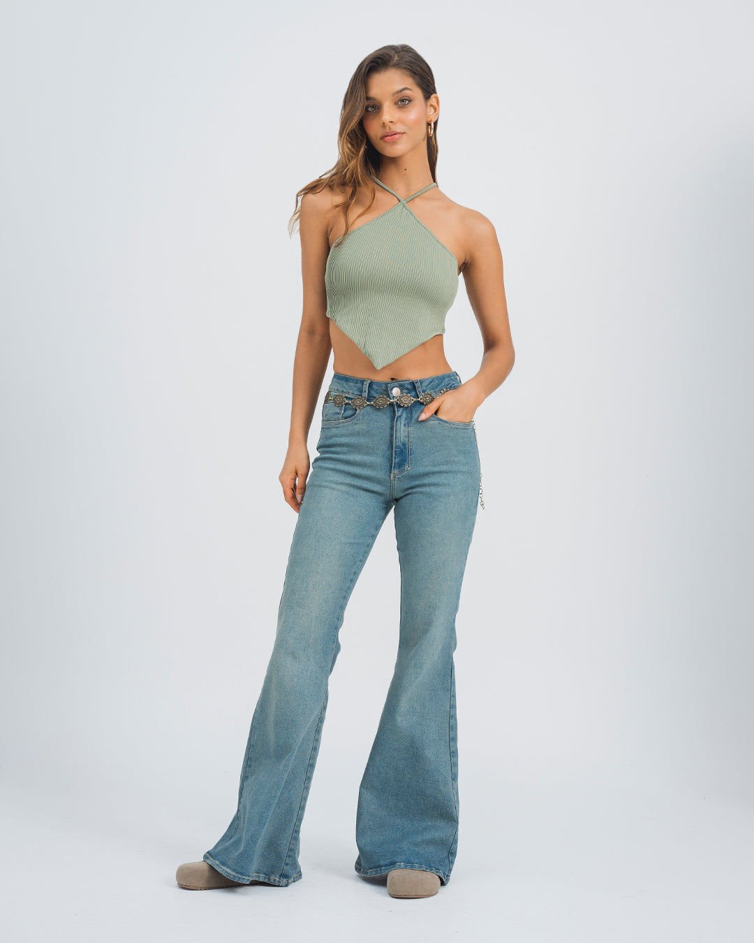 BLUSA AJUSTADA CUELLO HALTER OLIVO