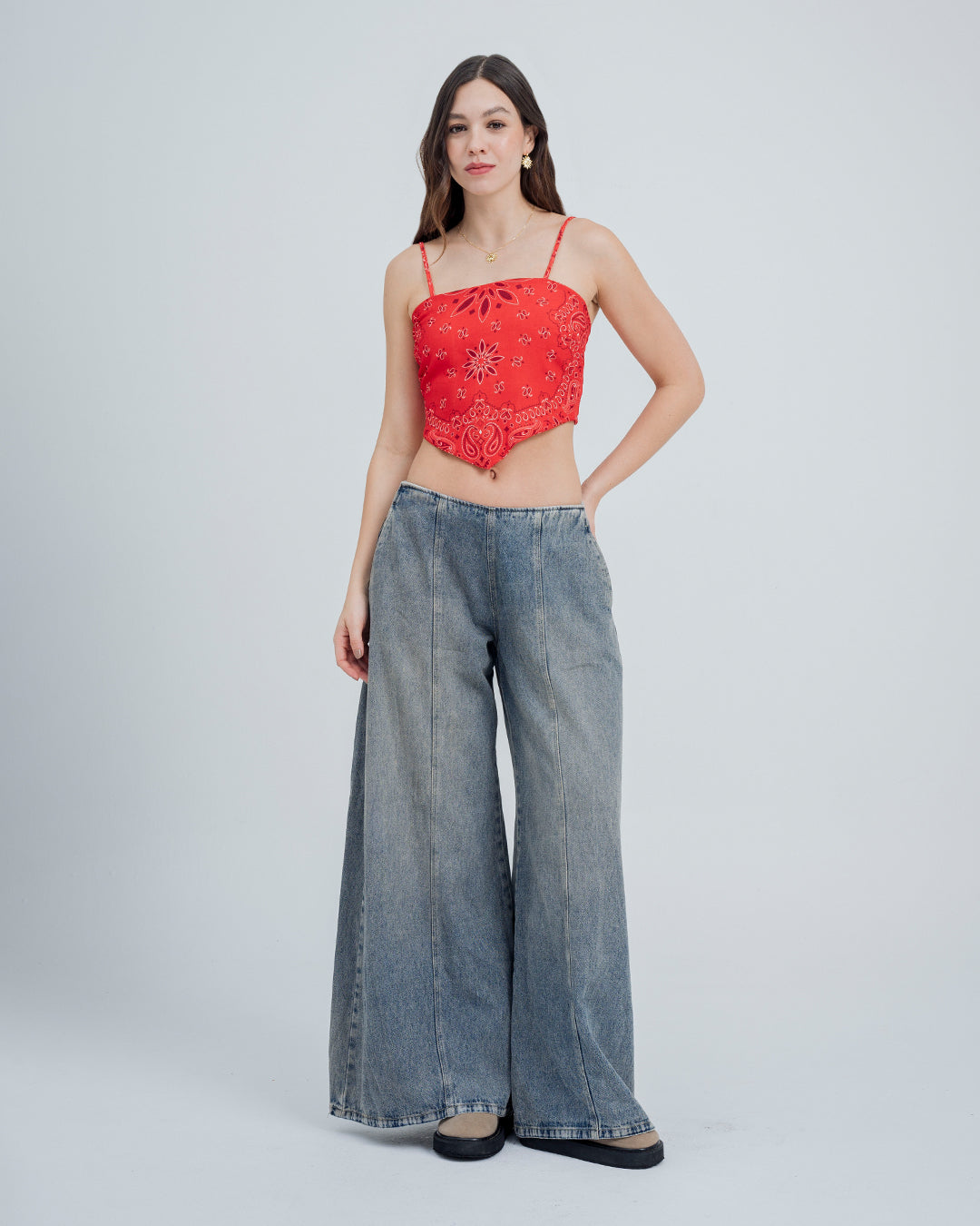 BLUSA SEMI AJUSTADA TIRAS EMA