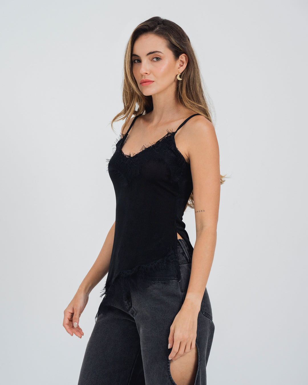 BLUSA SEMI AJUSTADA TIRAS TALY