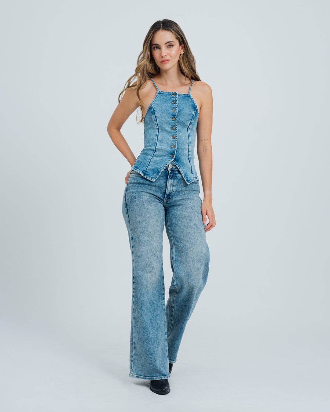 BLUSA AJUSTADA TIRAS NAILA