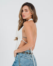 BLUSA SEMI AJUSTADA CUELLO HALTER ESSE