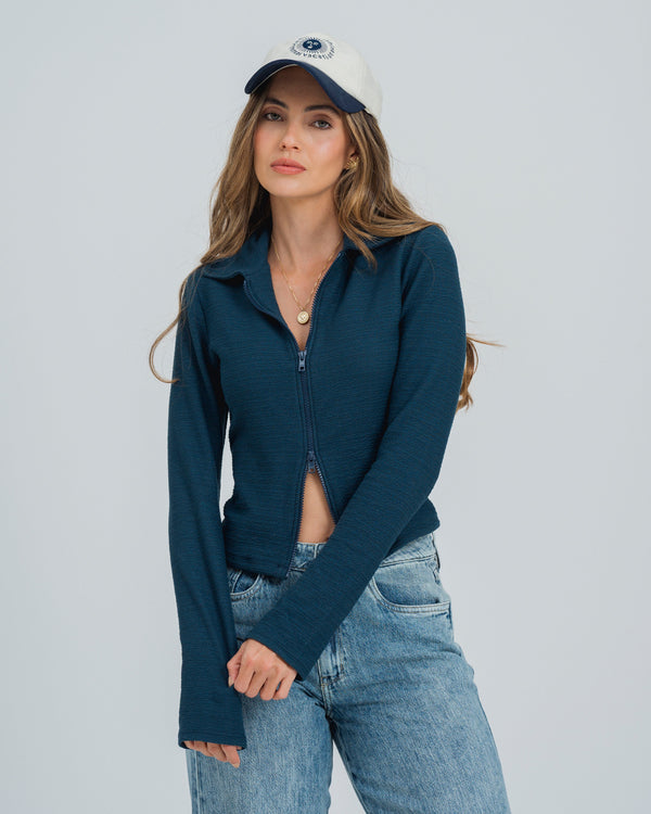 BLUSA AJUSTADA MANGA LARGA PLEIT