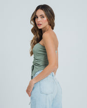 BLUSA AJUSTADA STRAPLESS TATTI