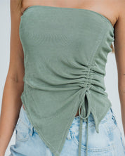 BLUSA AJUSTADA STRAPLESS TATTI