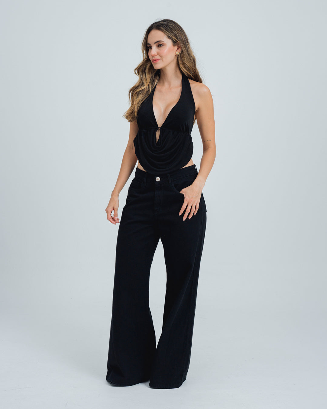 BLUSA SEMI AJUSTADA CUELLO HALTER AERA