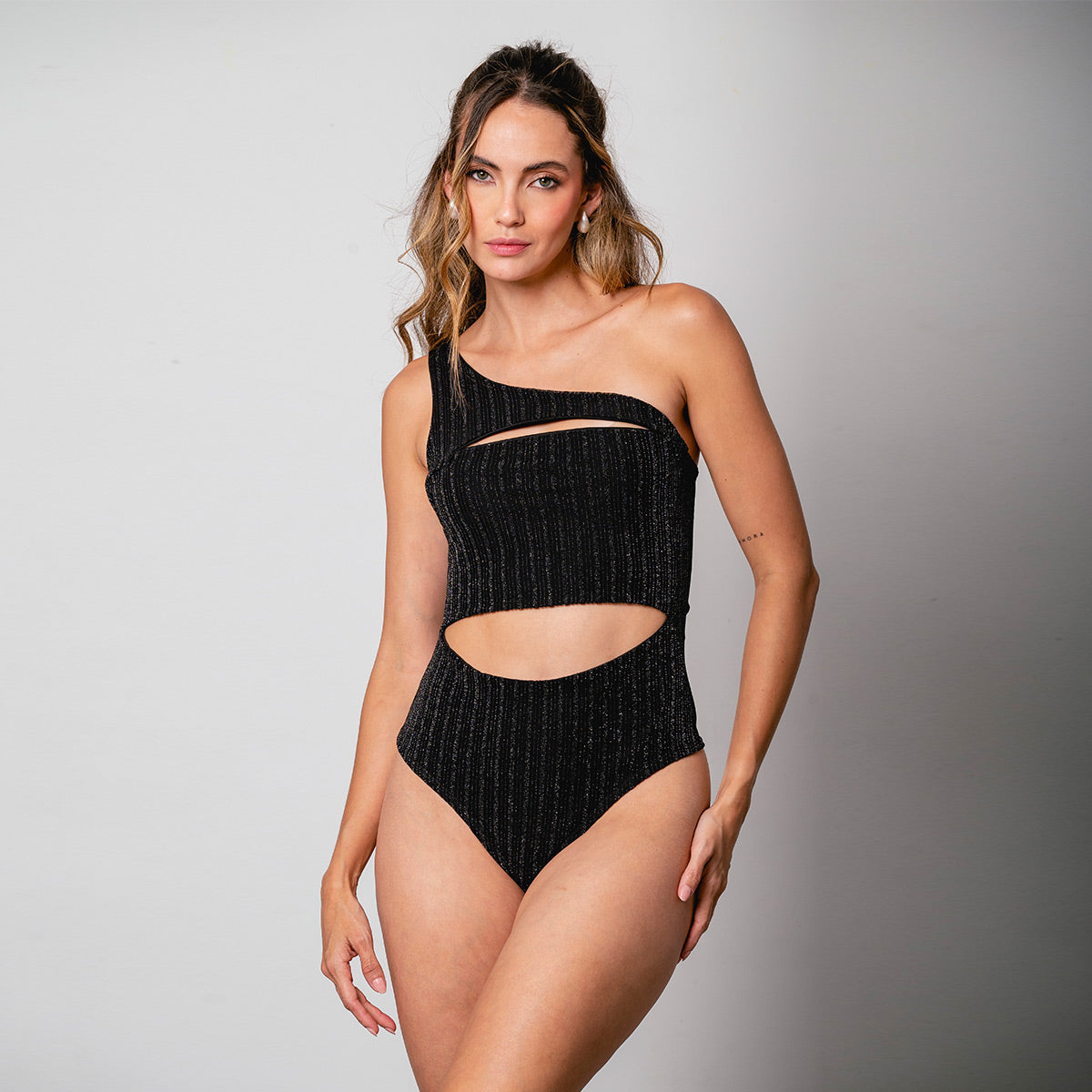 BODY TIRO BAJO MANGA SISA NOMANDA