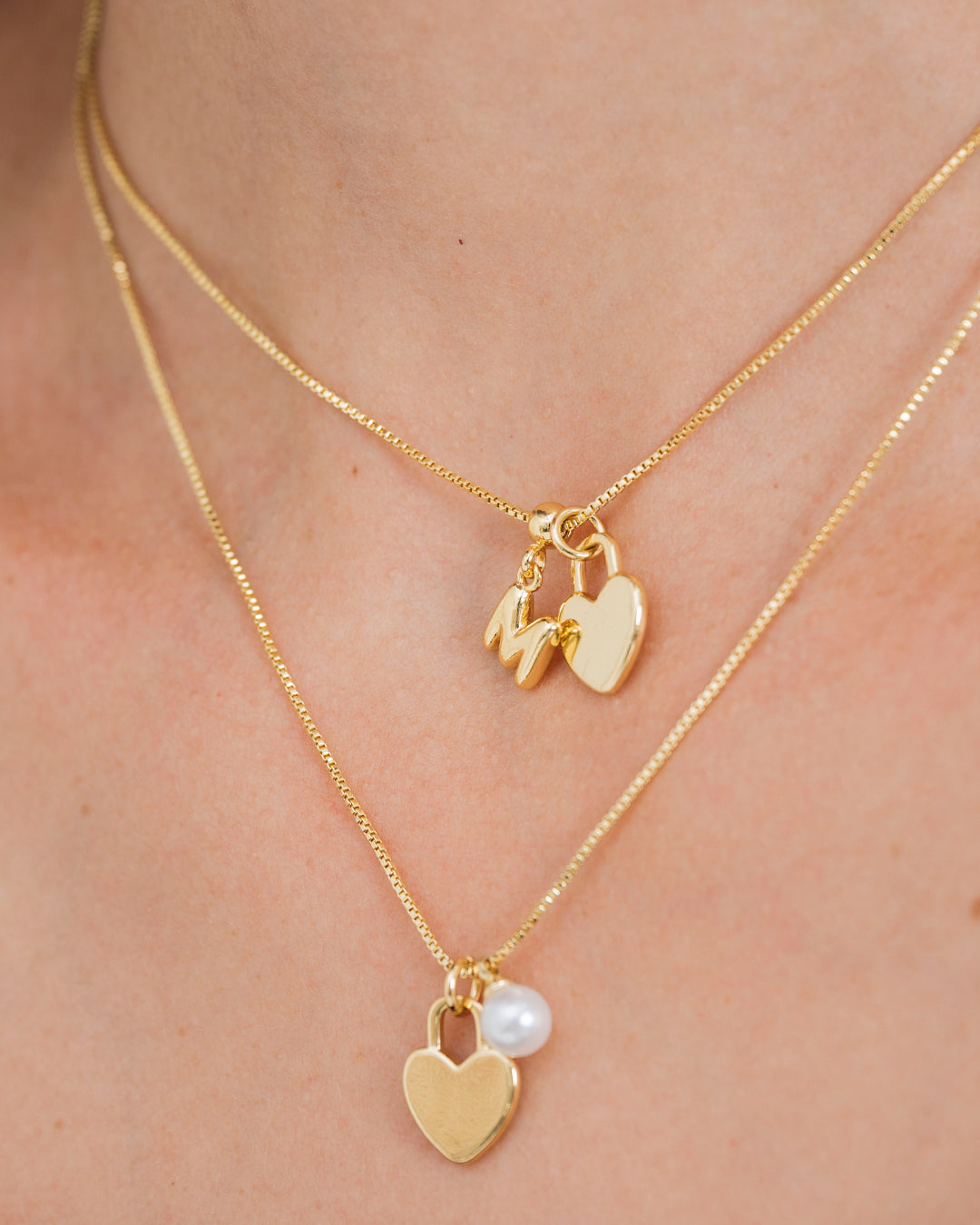 SET X 2 COLLARES MOM