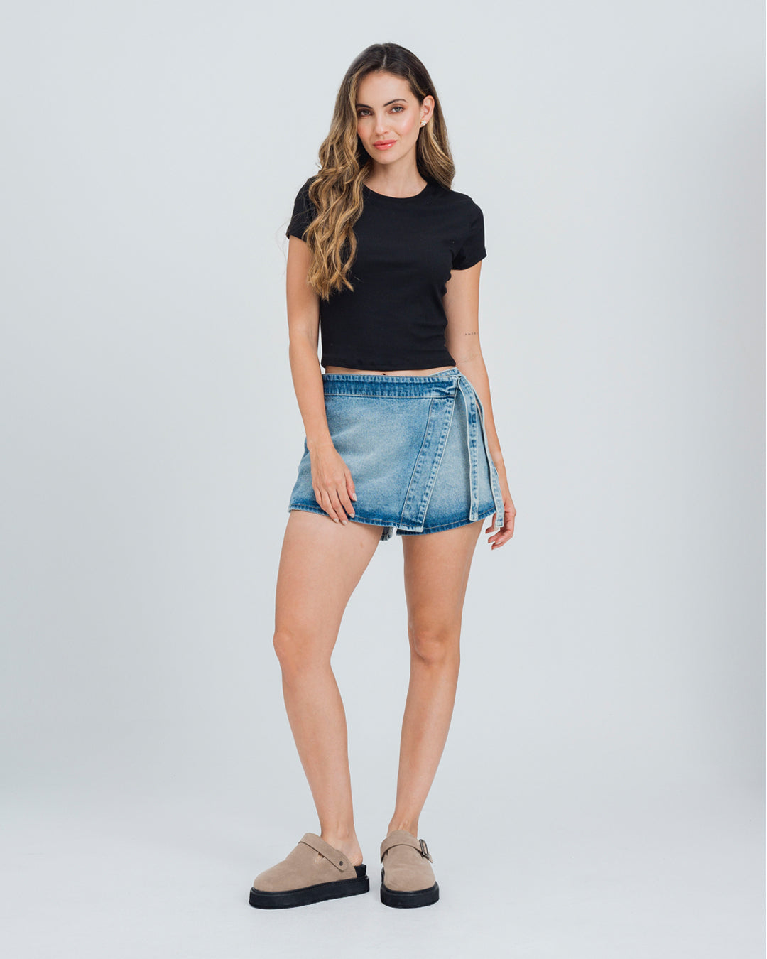 CAMISETA AJUSTADA LARGA MANGA CORTA BRAT